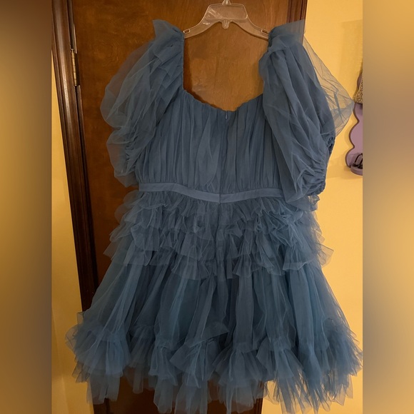 Blue Ivy City dress. Can be worn as sleeves or off the shoulder Only worn once - Picture 2 of 4